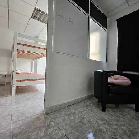 Hostel Coliving By Amazzzing Travel *
