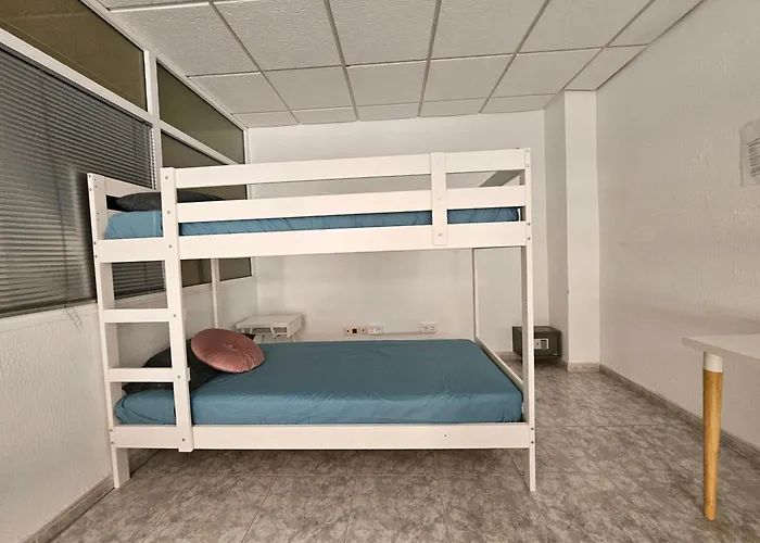 Coliving By Amazzzing Travel Hostel *