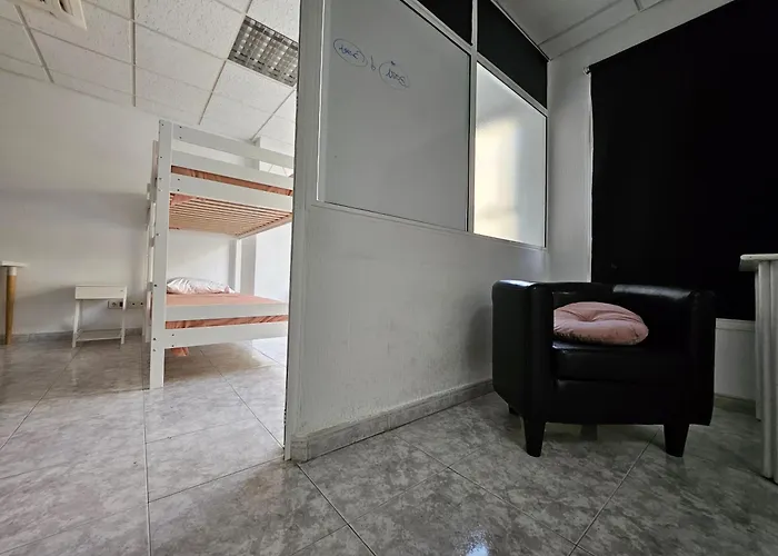 Hostel Coliving By Amazzzing Travel *