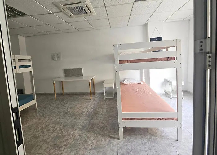 Hostel Coliving By Amazzzing Travel Κοραλέχο